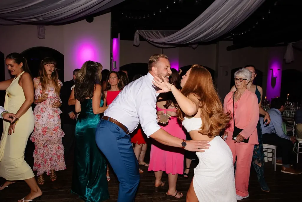 Details on making a wedding photography shot list